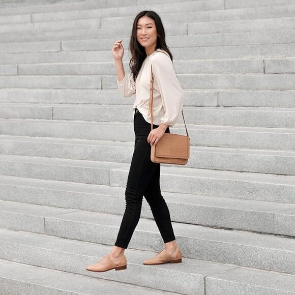 Nisolo Emma d'Orsay Oxford Flats in Almond, Size 5 - Picture 9 of 9